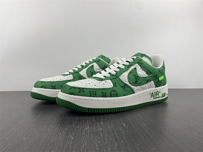 NIKE AIR FORCE1’07 SNEAKERS