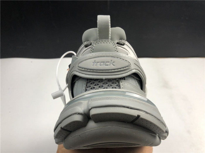 BLCG Track Trainer Grey 542436-W2LA1-3253