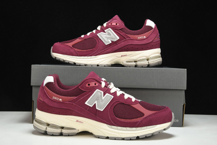 New Balance 2002R‘Refined Future M2002RHA