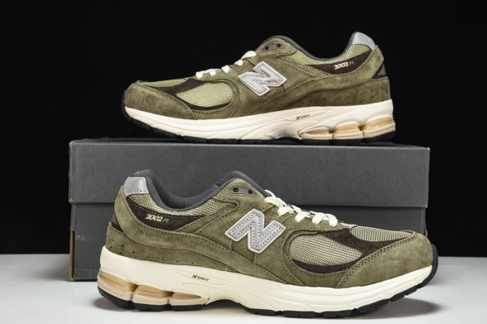 New Balance 2002R‘Refined Future M2002RHN