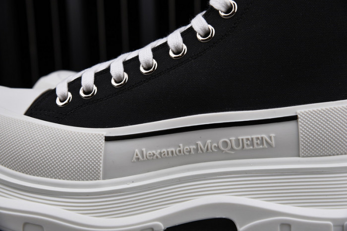 MQ Sneakers