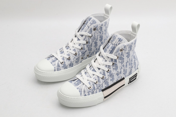 D10R B23 Oblique High Top Sneaker