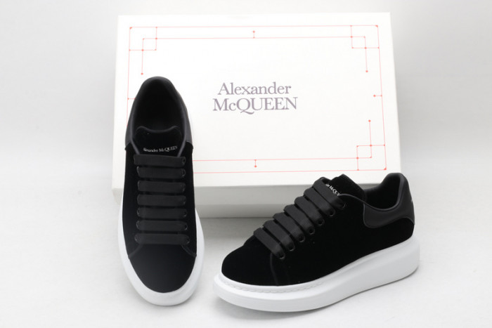 MQ Sneakers