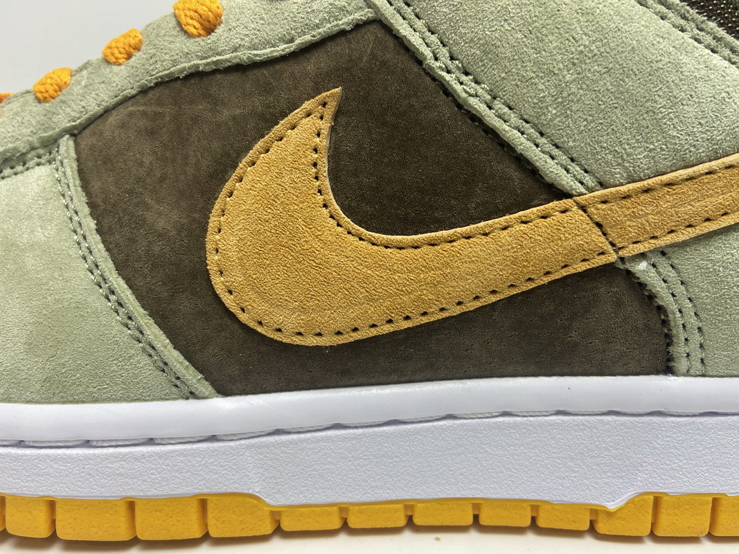 Nike SB Dunk Low Dusty Olive​