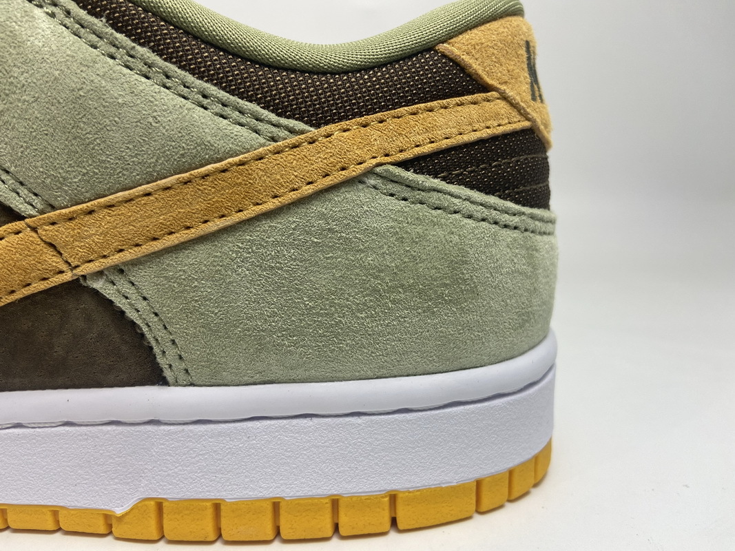 Nike SB Dunk Low Dusty Olive​