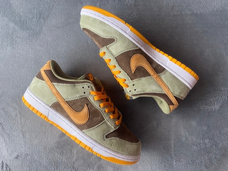 Nike SB Dunk Low Dusty Olive​