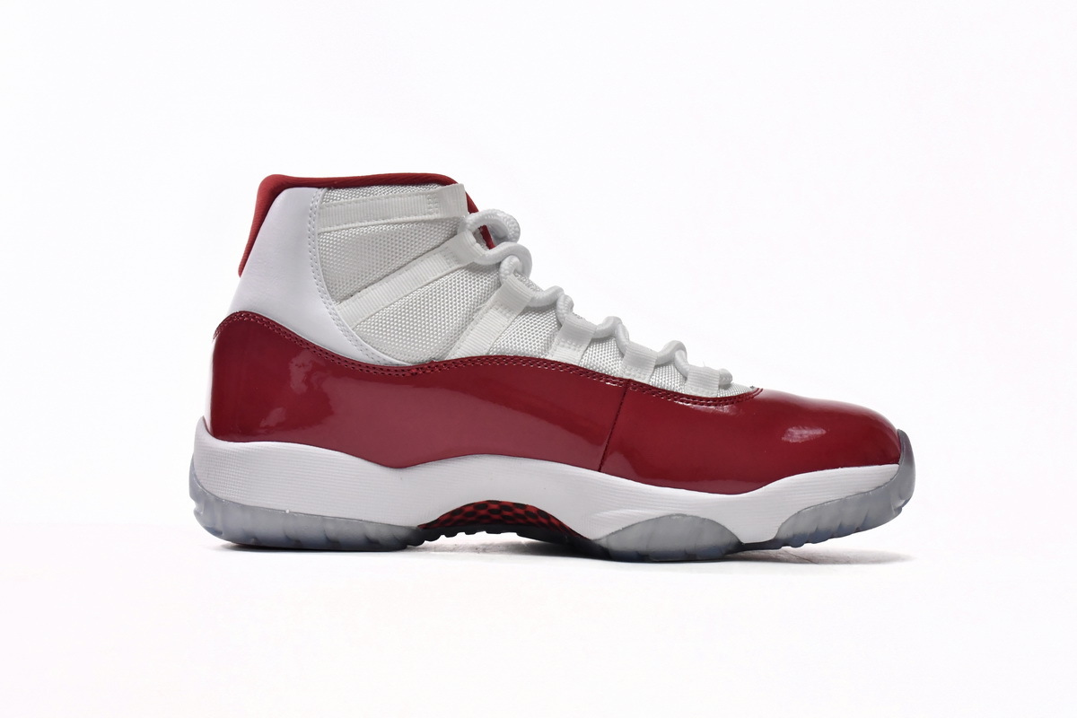 Air Jordan 11 Cherry