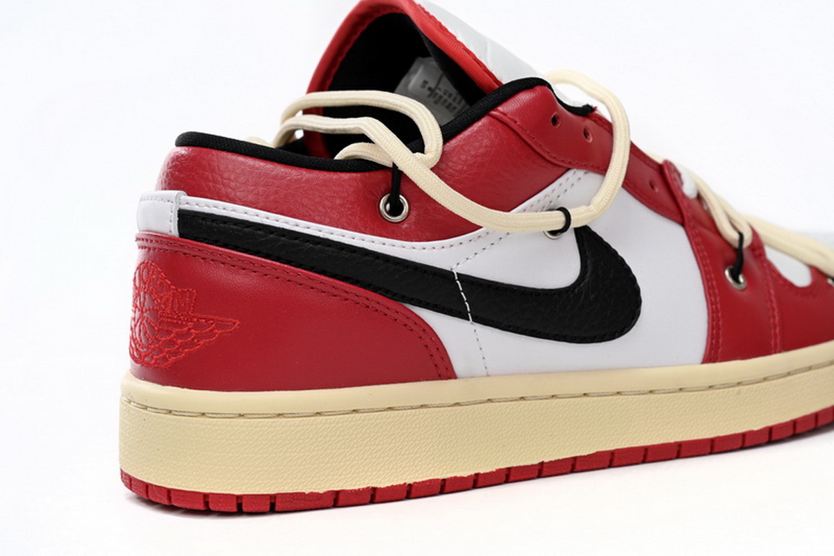 Air Jordan 1 Low Chicago Bandage