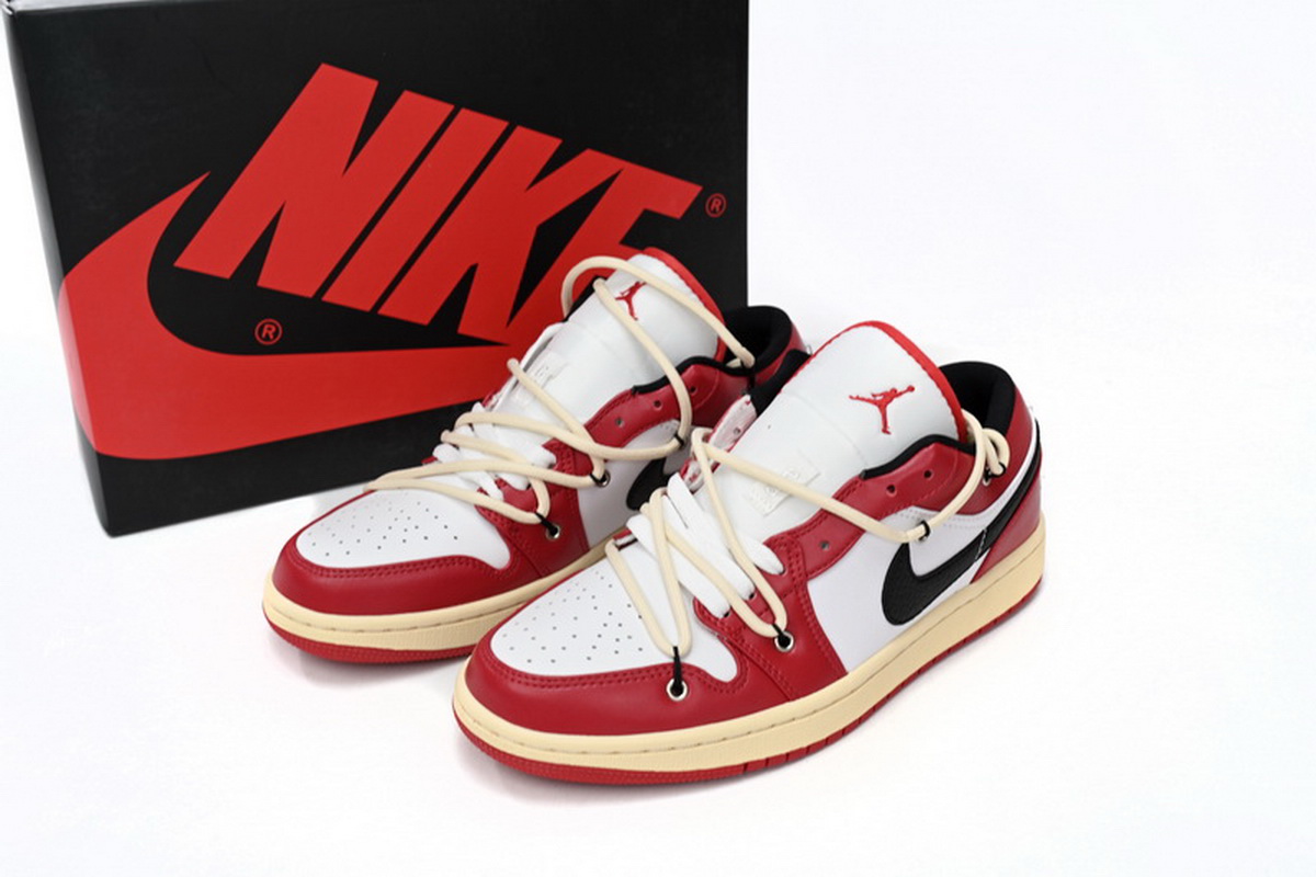 Air Jordan 1 Low Chicago Bandage