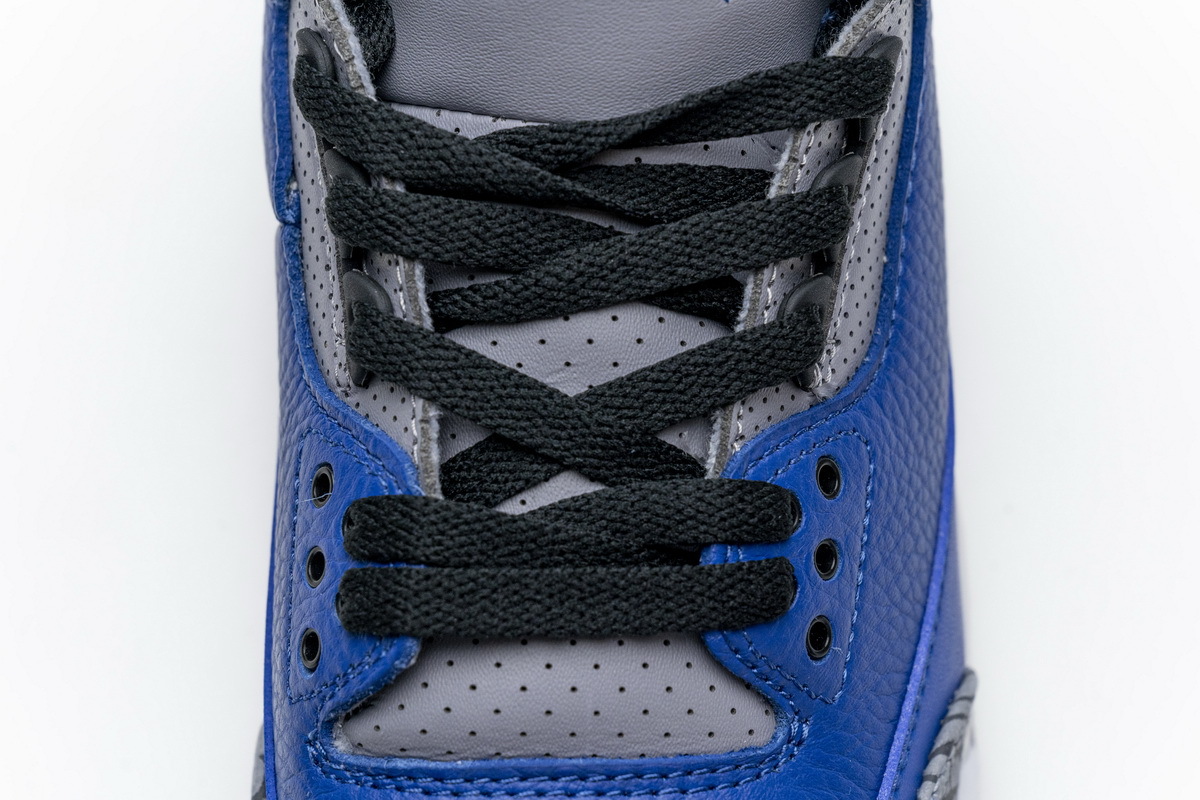 Air Jordan 3 Retro Varsity Royal