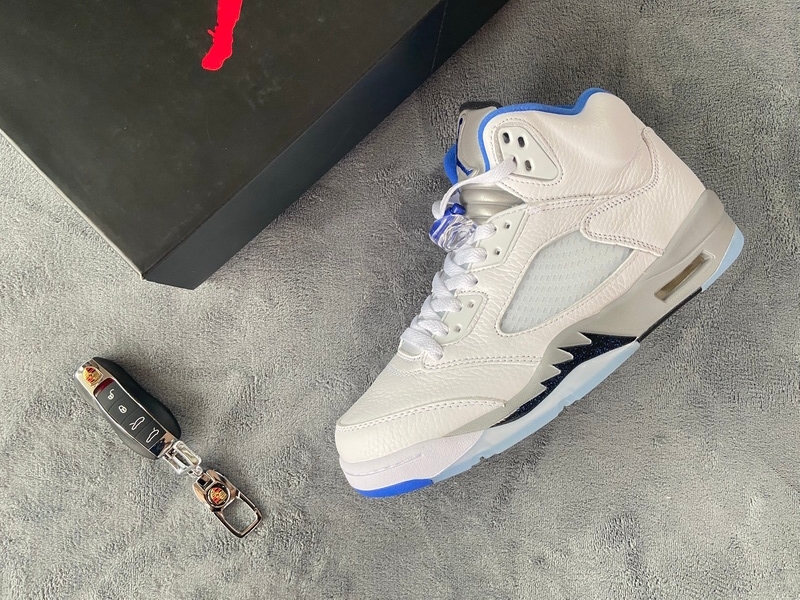 Jordan 5 Retro White Stealth (2021)