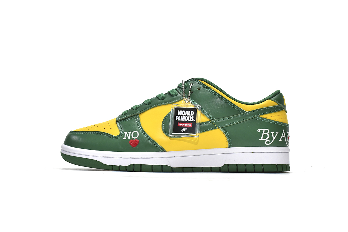 Nike Dunk Low Supreme Brazil