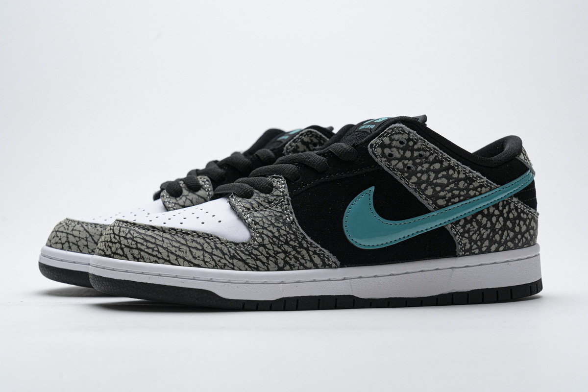 Nike SB Dunk Low atmos Elephant