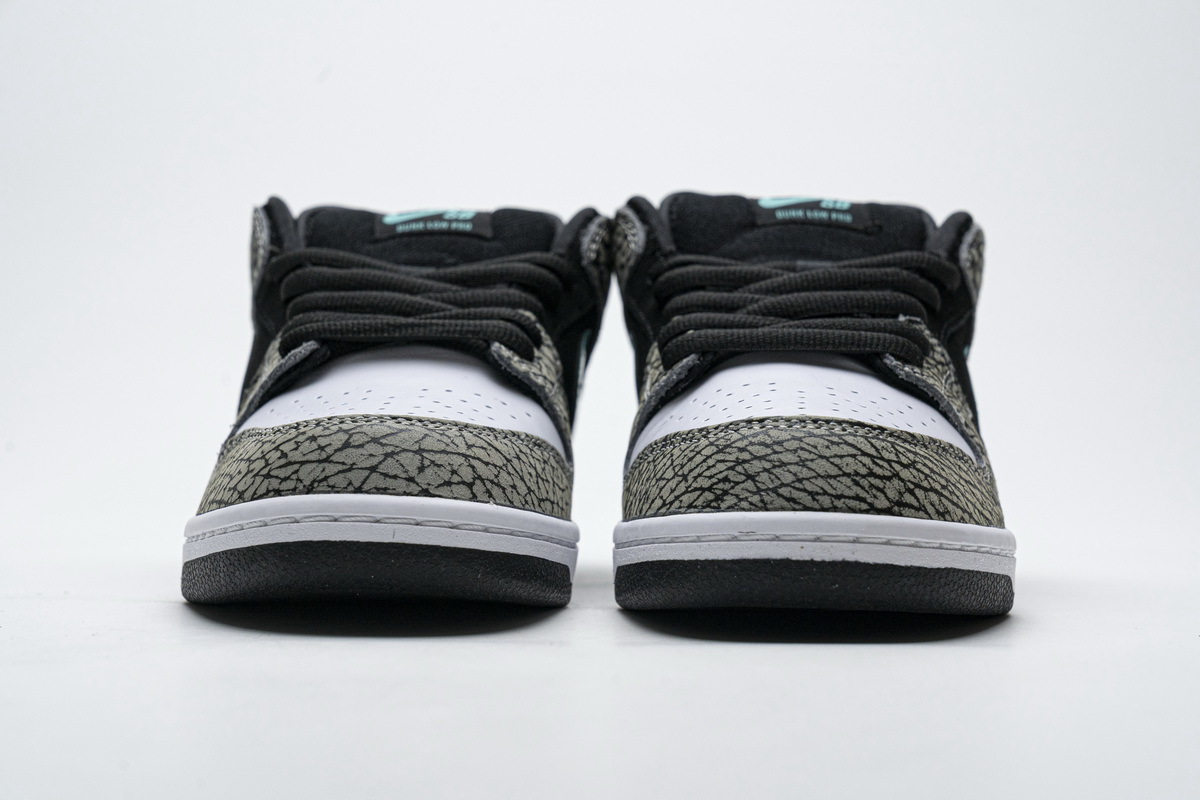 Nike SB Dunk Low atmos Elephant