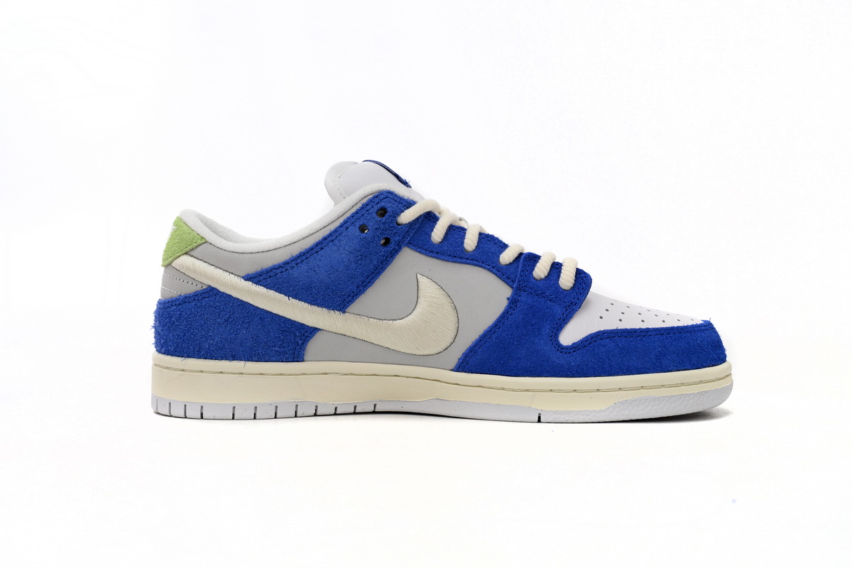 Nike SB Dunk Low Pro Fly Streetwear