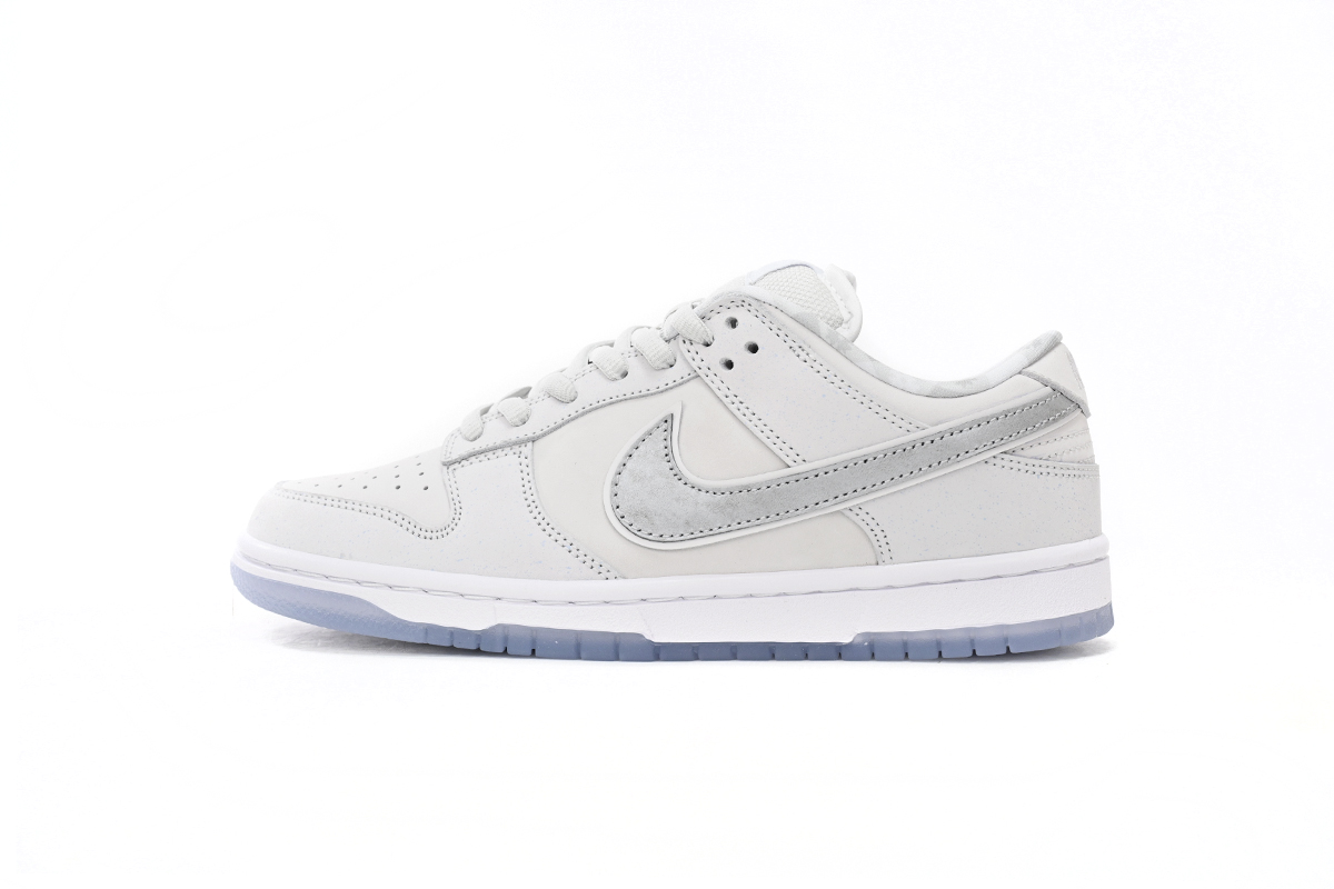 Nike SB Dunk Low White Lobster