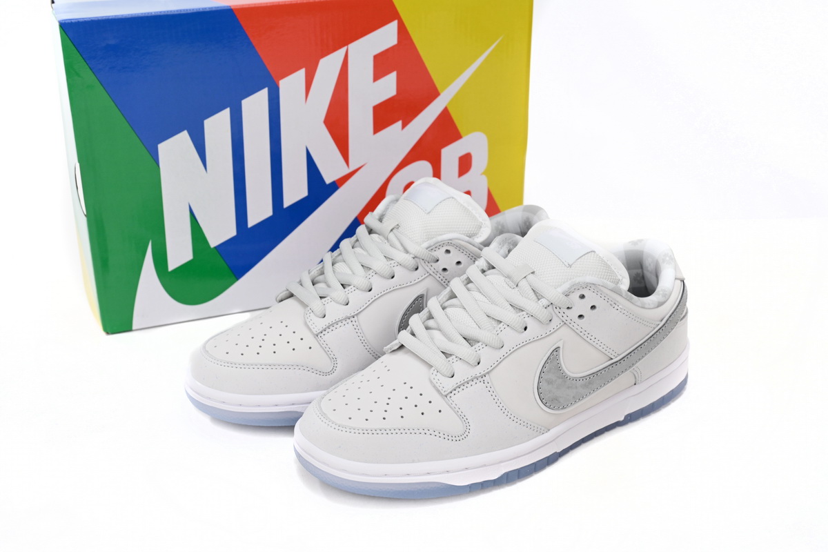 Nike SB Dunk Low White Lobster