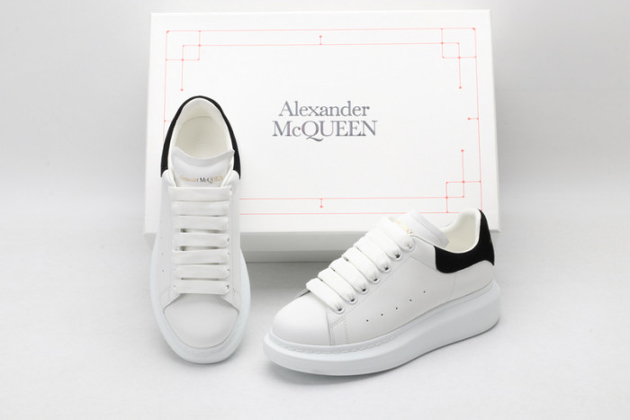 MQ Sneakers