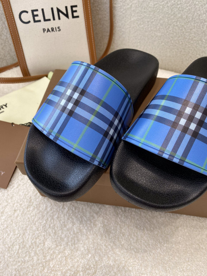 BUR_BERRY SLIPPERS