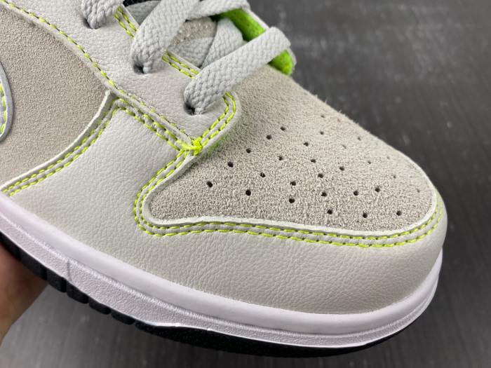 Nike Dunk Low University of Oregon PE (2023)FQ7260-001