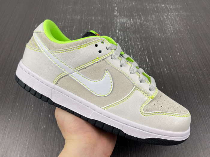 Nike Dunk Low University of Oregon PE (2023)FQ7260-001