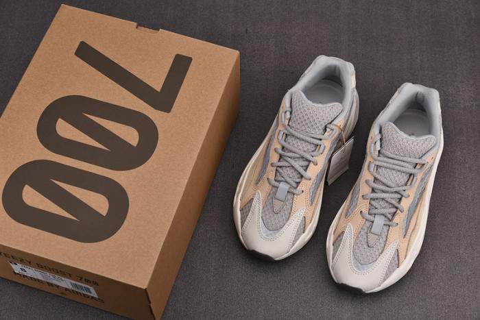 Adidas Yeezy Boost 700 V2 Cream GY7924