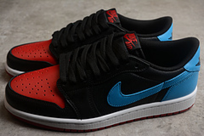 Air Jordan 1 Low OG WMNS UNC to Chicago CZ0775-046