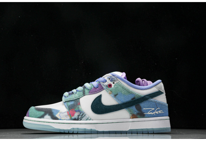 Futura Laboratories x Nike SB Dunk Low HF6061-400