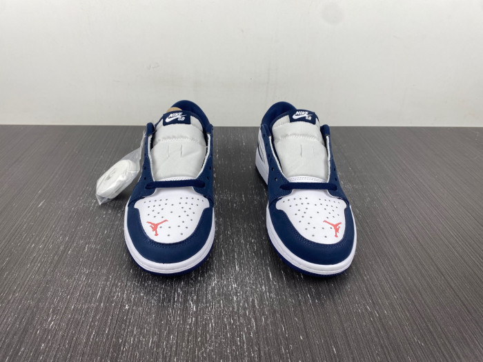 Jordan 1 Low SB Midnight Navy CJ7891-400