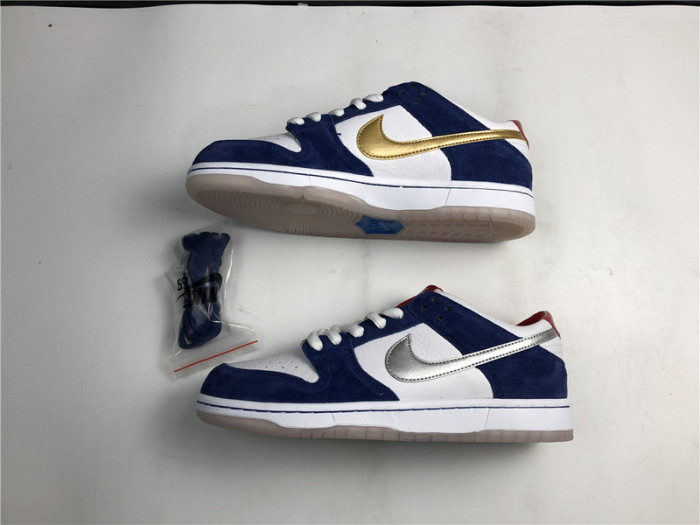 Nike Dunk SB Low Ishod Wair “BMW” 839685-416