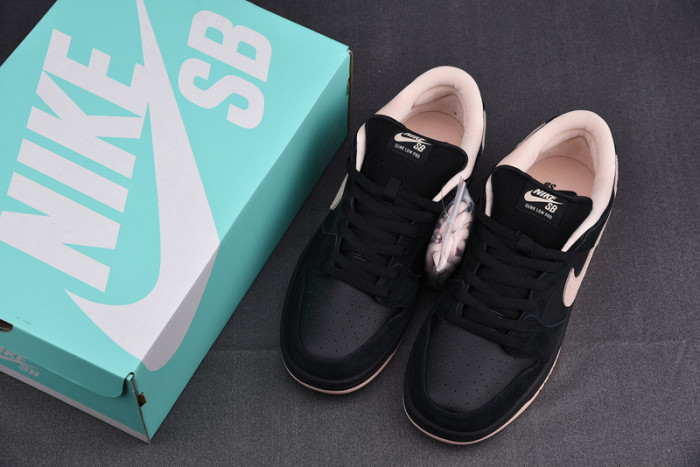 Nike SB Dunk Low Black Washed Coral – BQ6817-003