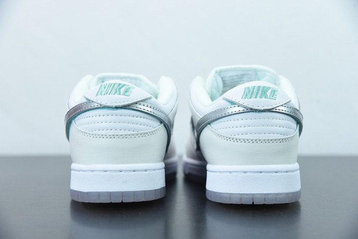 Nike SB Dunk Low Diamond Supply Co White Diamond BV1310-100