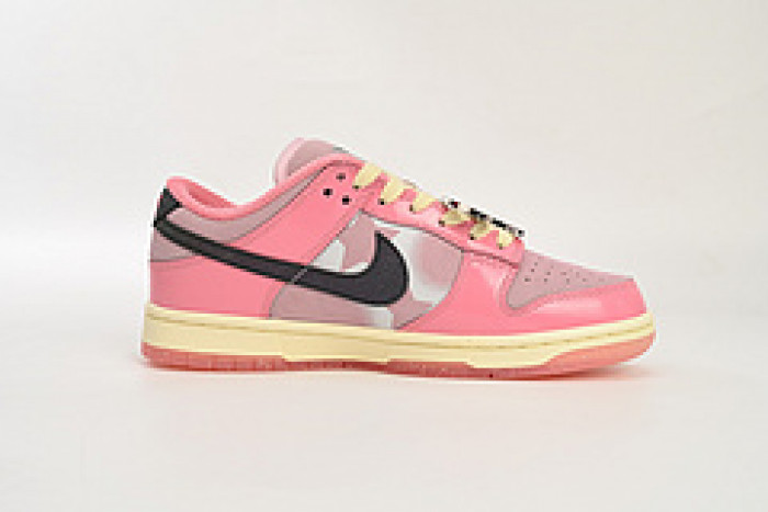 Nike SB Dunk Low LX Barbie Pink FN8927-621