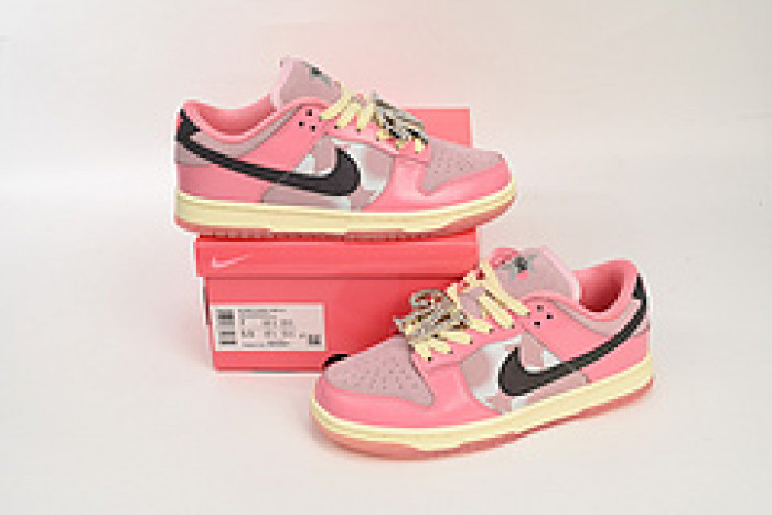 Nike SB Dunk Low LX Barbie Pink FN8927-621