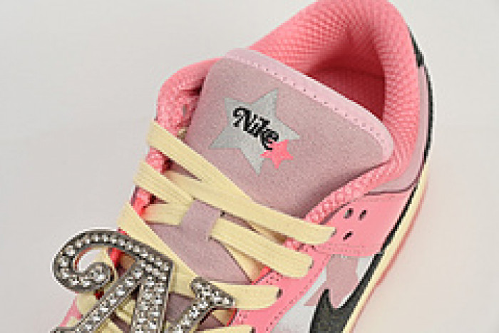 Nike SB Dunk Low LX Barbie Pink FN8927-621