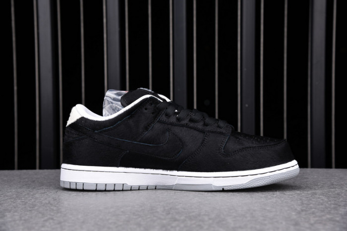 Nike SB Dunk Low Medicom Toy (2020) CZ5127-001