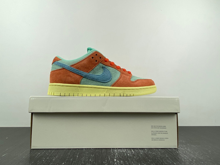 Nike SB Dunk Low Noise Aqua DV5429-800