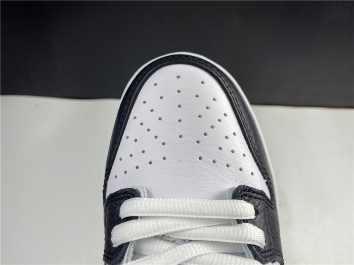 Nike SB Dunk Low Yin Yang 313170-023