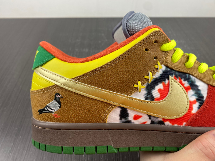 Nk SB Dunk Low What the Dunk 318403-141