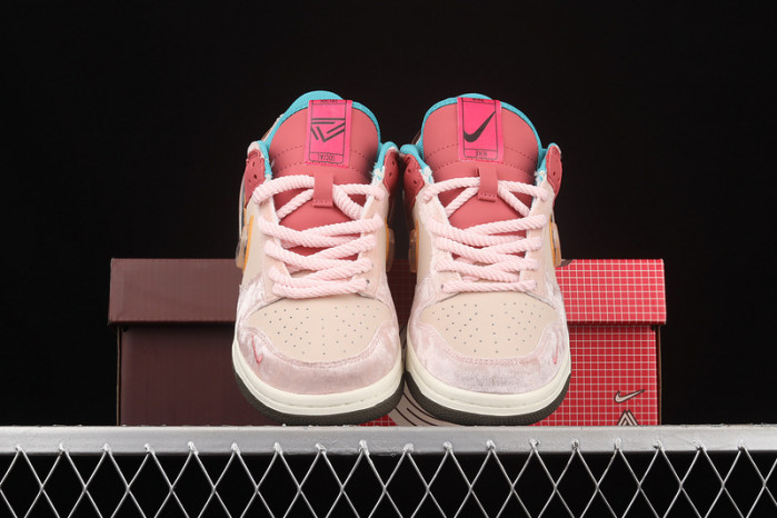 Social Status x Nk SB Dunk High Pro QS DJ1173-600