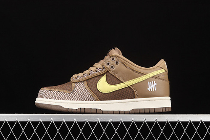 Undefeated X Dunk Low SP ‘Canteen’ – Nike – DH3061-200