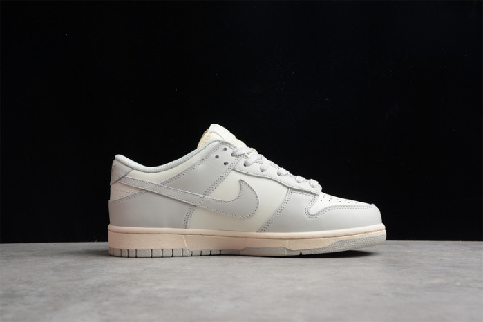 Wmns Dunk Low ‘Light Bone’ – Nike – DD1503-107