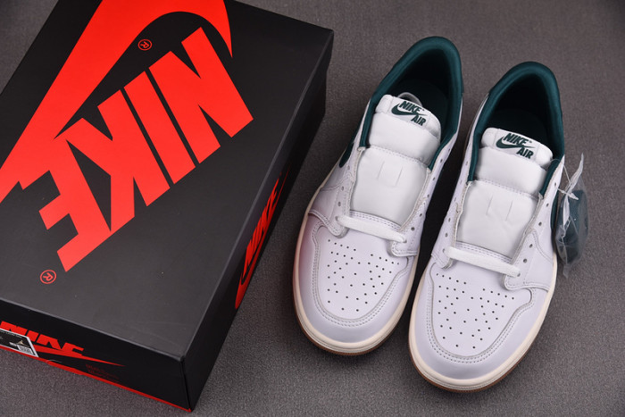 Air Jordan 1 Low OG WMNS “Oxidized Green” CZ0775-133